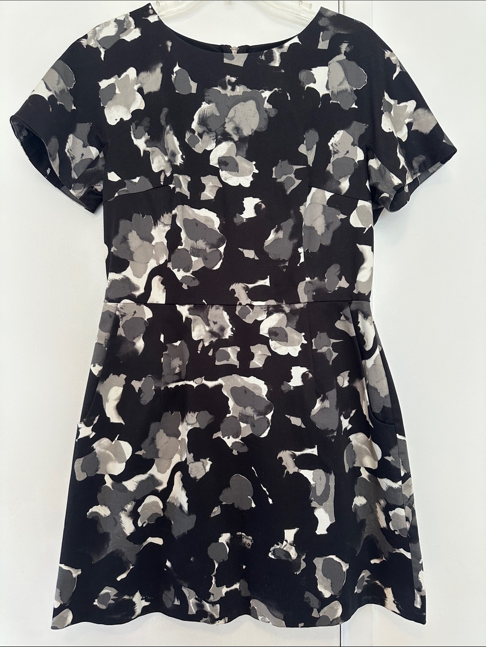 French Connection Black Short-Sleeve Floral Print Dress Size 10